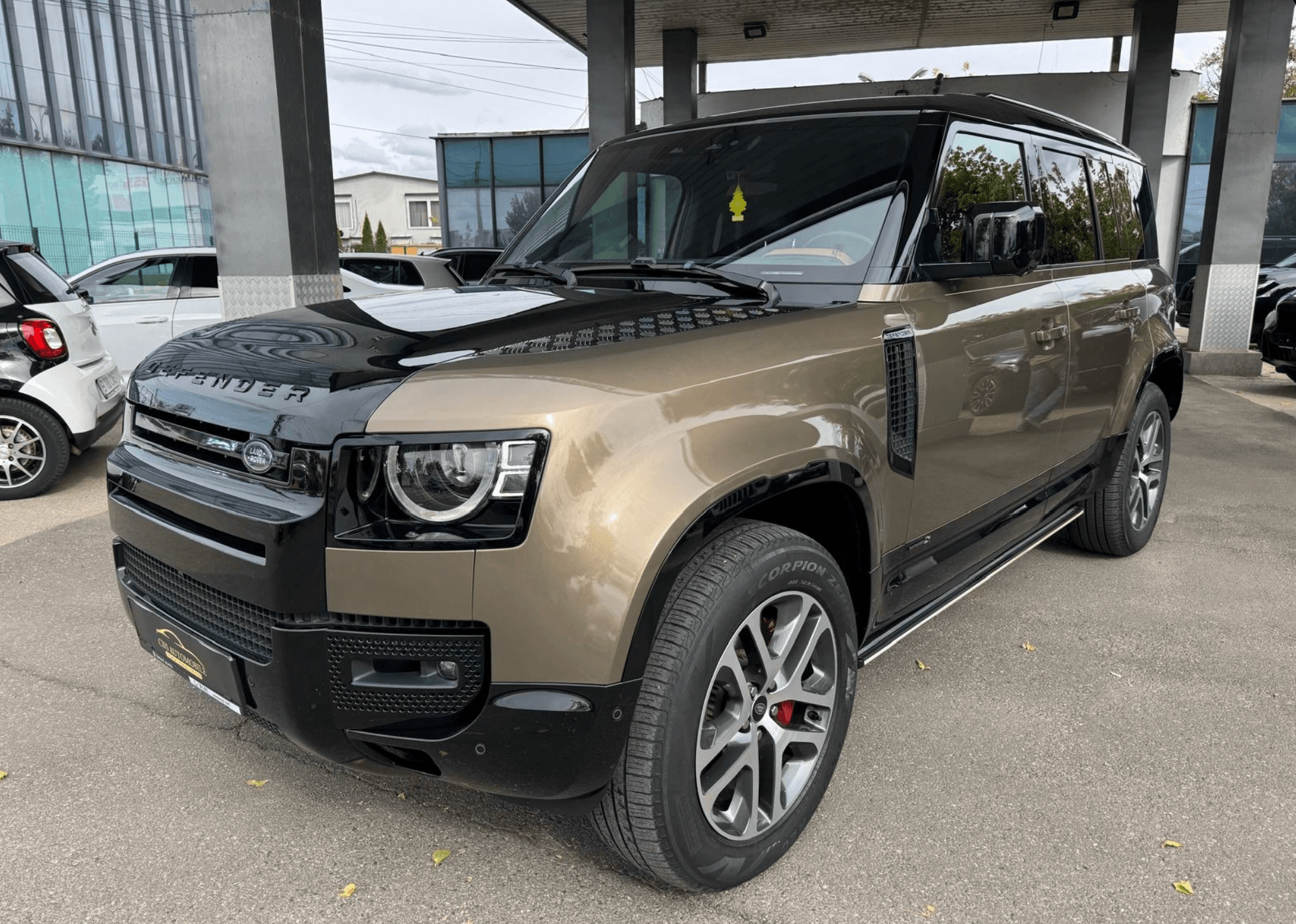 Land Rover Defender 110